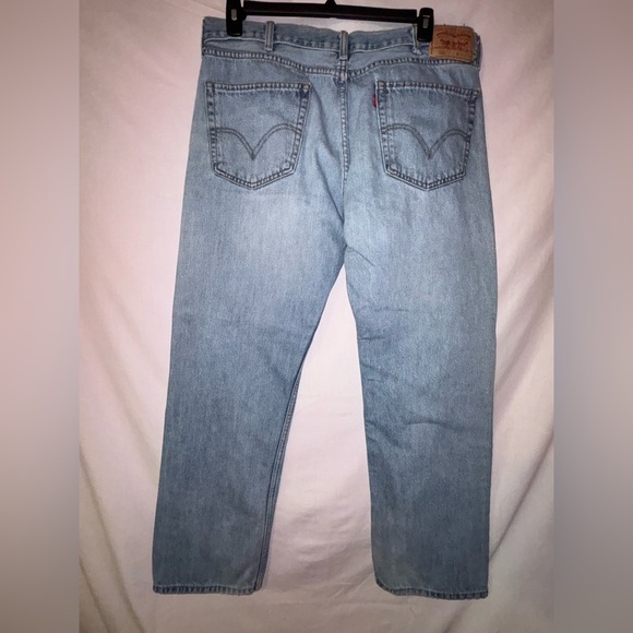 Men’s Levi's Classic Light Blue Straight Jeans - Picture 6 of 7